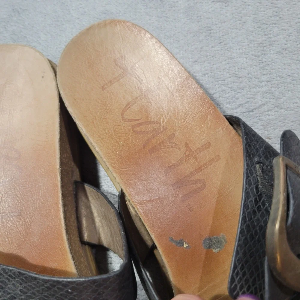Blowfish Malibu 4Earth Sandals Women 9.5 Grey Snake‎ Print Slide Buckle Boho 73